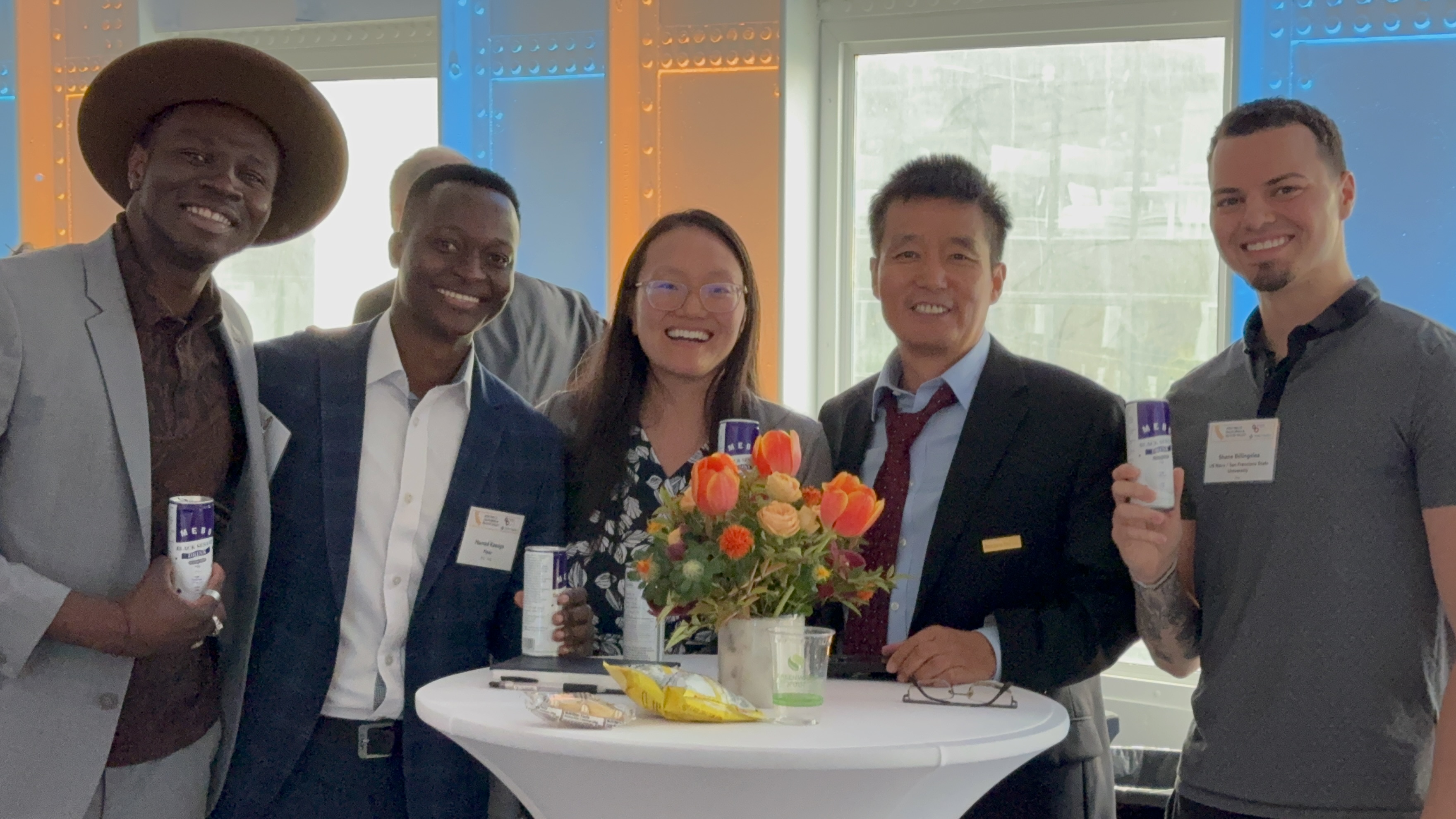 新宝GG再生源黑芝麻乳，，APEC系列活动专供饮品。。。